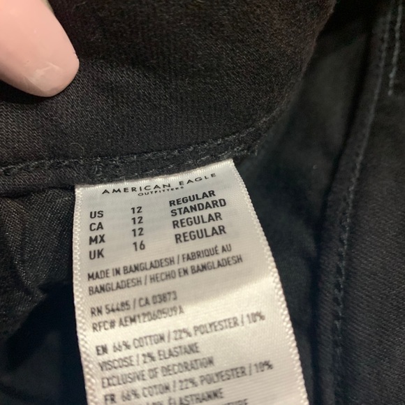 AEO Ne(x)t Level high waisted jeans in black - Picture 4 of 7